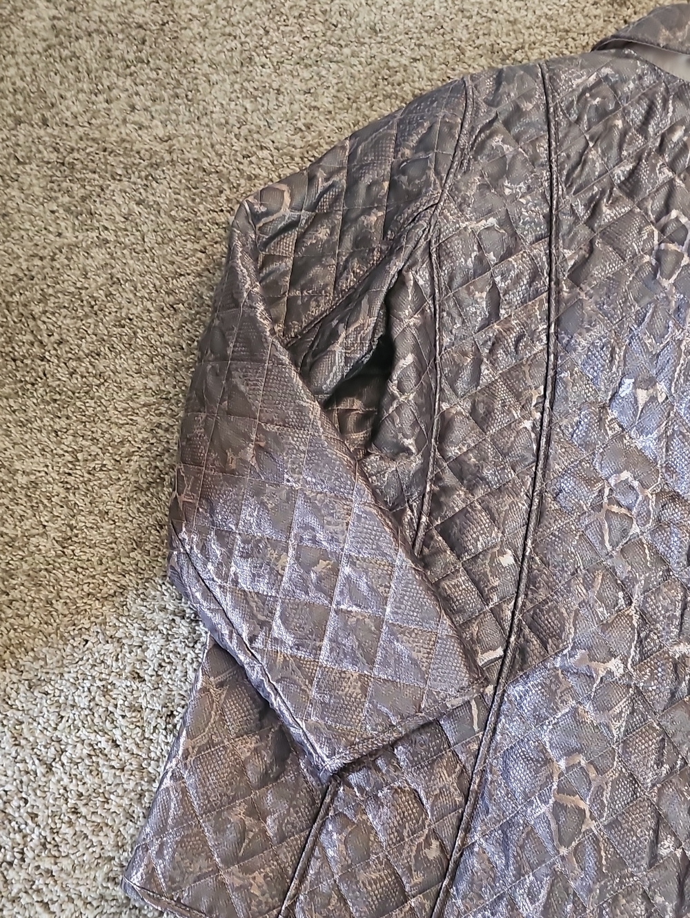 NWT Chico's Women's Quilted Metallic Python Snake Print Jacket - Picture 10 of 13